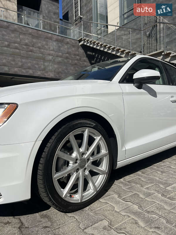 Седан Audi A3 2016 в Києві