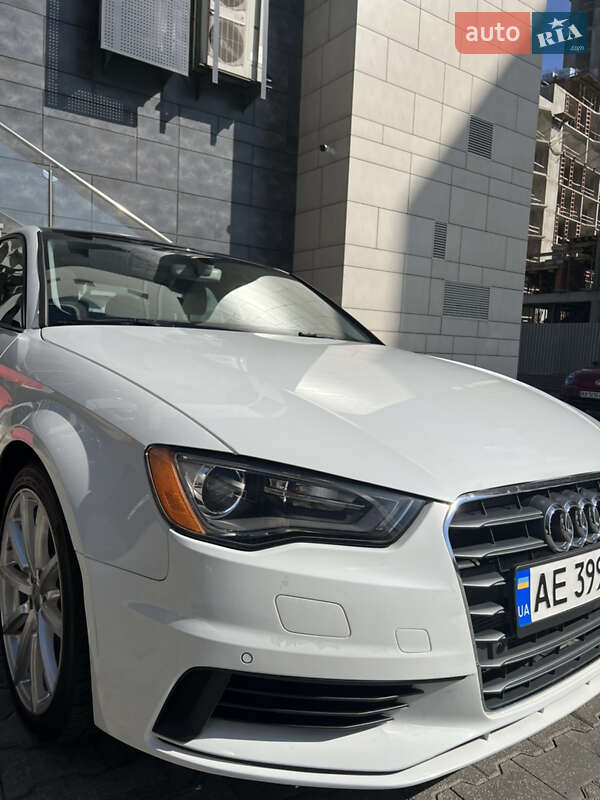 Седан Audi A3 2016 в Киеве