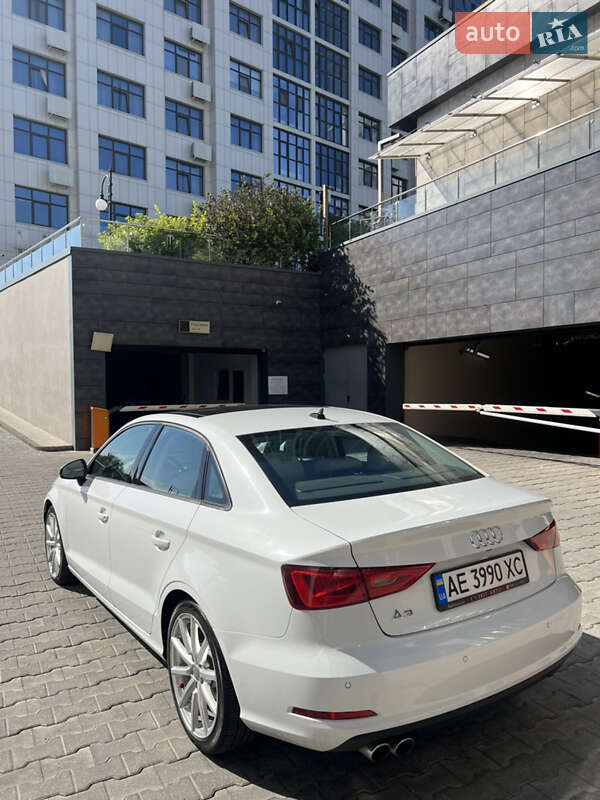 Седан Audi A3 2016 в Киеве
