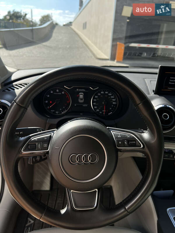 Седан Audi A3 2016 в Києві