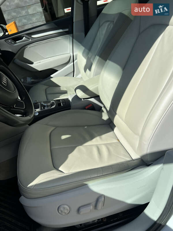 Седан Audi A3 2016 в Києві