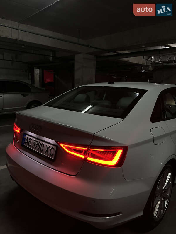 Седан Audi A3 2016 в Киеве