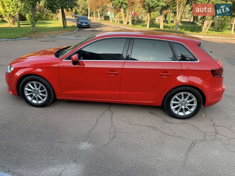Хэтчбек Audi A3 2013 в Киеве