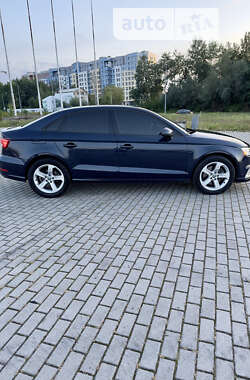 Седан Audi A3 2017 в 