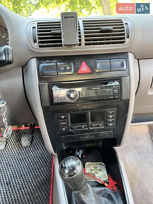 Хэтчбек Audi A3 2000 в Берегово