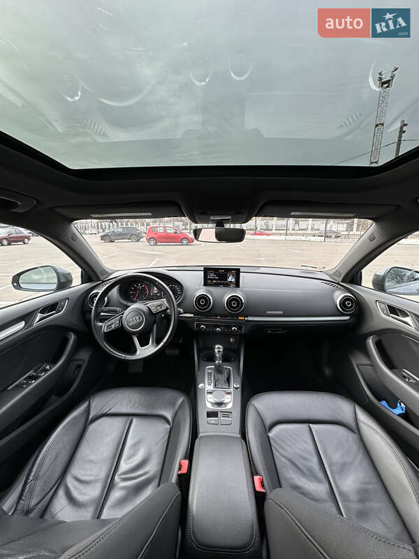 Седан Audi A3 2016 в Одессе