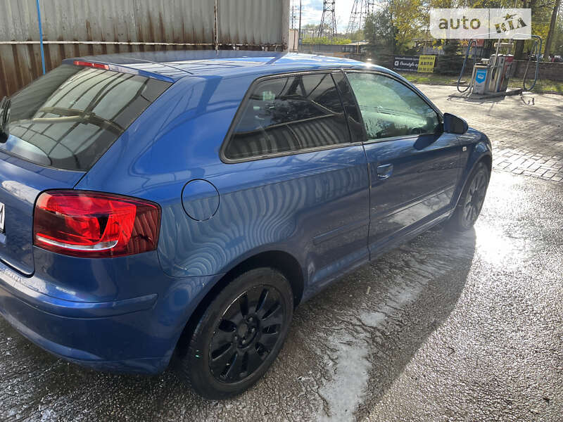 Хэтчбек Audi A3 2003 в Запорожье