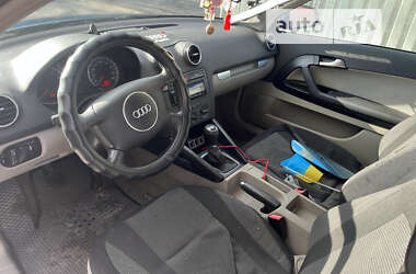 Хэтчбек Audi A3 2003 в 