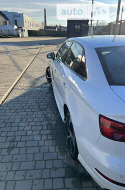 Седан Audi A3 2019 в Жидачові