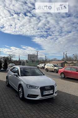 Хэтчбек Audi A3 2015 в Одессе