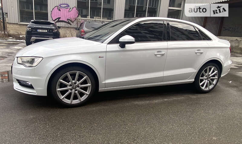 Седан Audi A3 2014 в Харькове