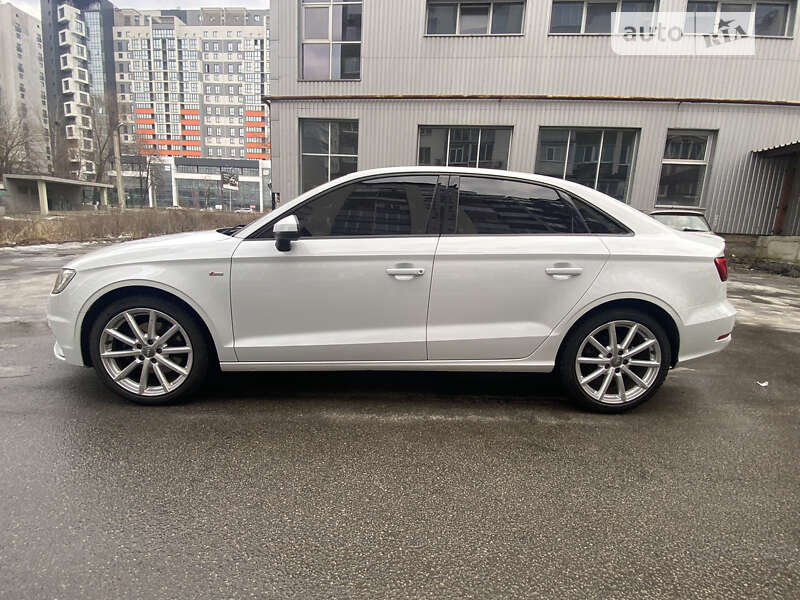 Седан Audi A3 2014 в Харькове
