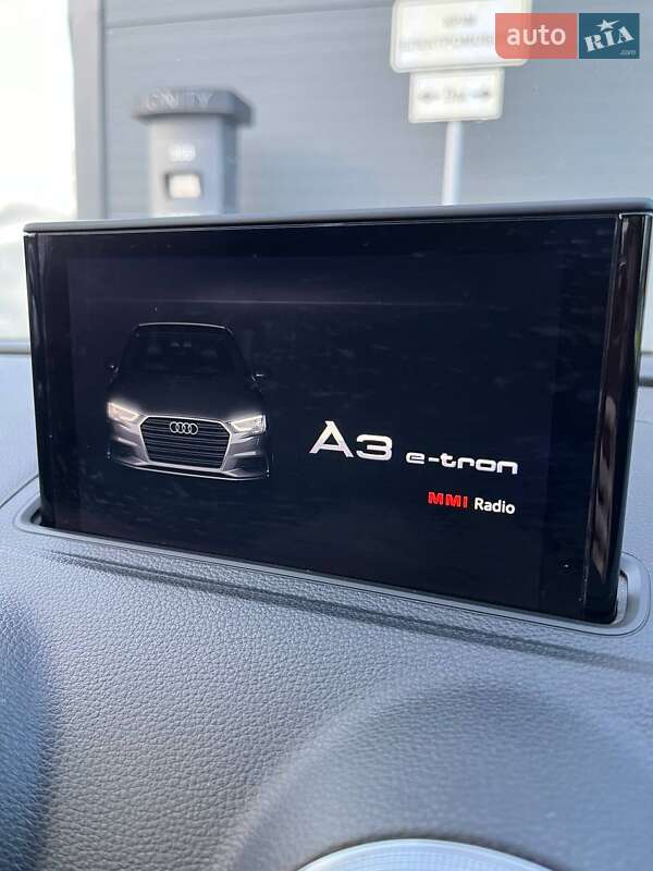 Хэтчбек Audi A3 2016 в Харькове