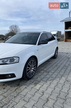 Хэтчбек Audi A3 2012 в Сокирянах