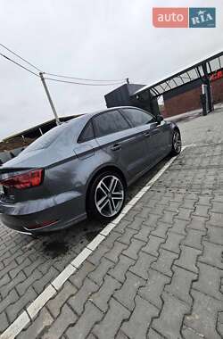 Седан Audi A3 2017 в Хмельницком