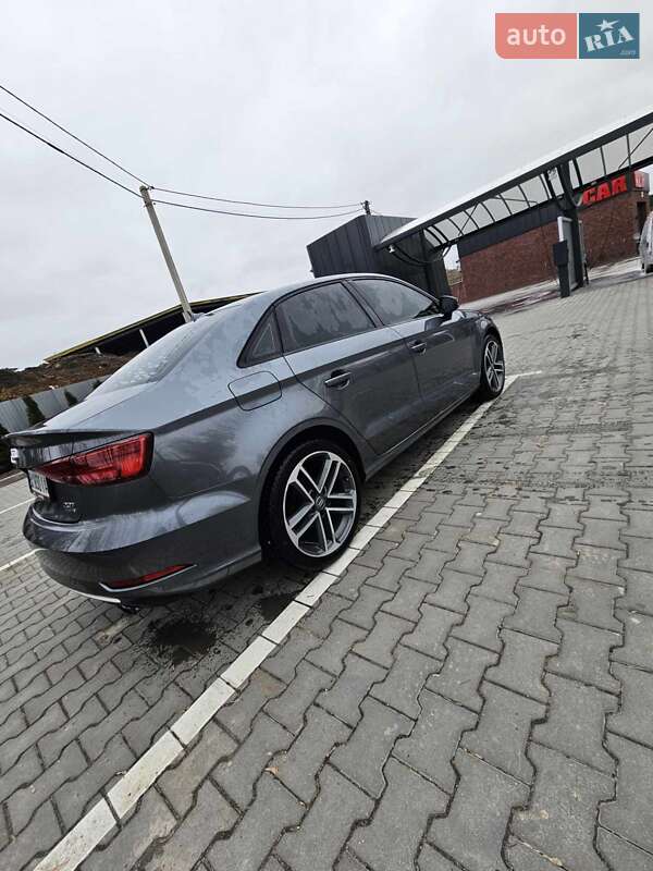 Седан Audi A3 2017 в Хмельницком