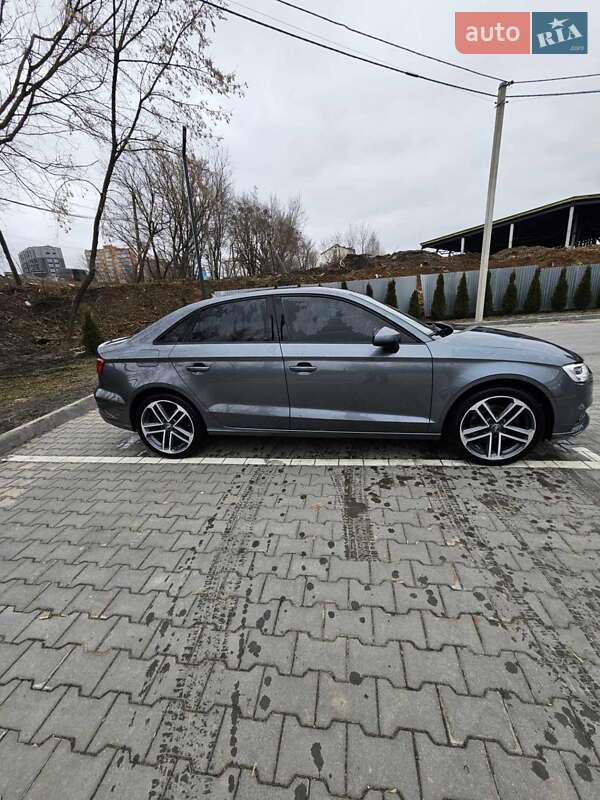 Седан Audi A3 2017 в Хмельницком