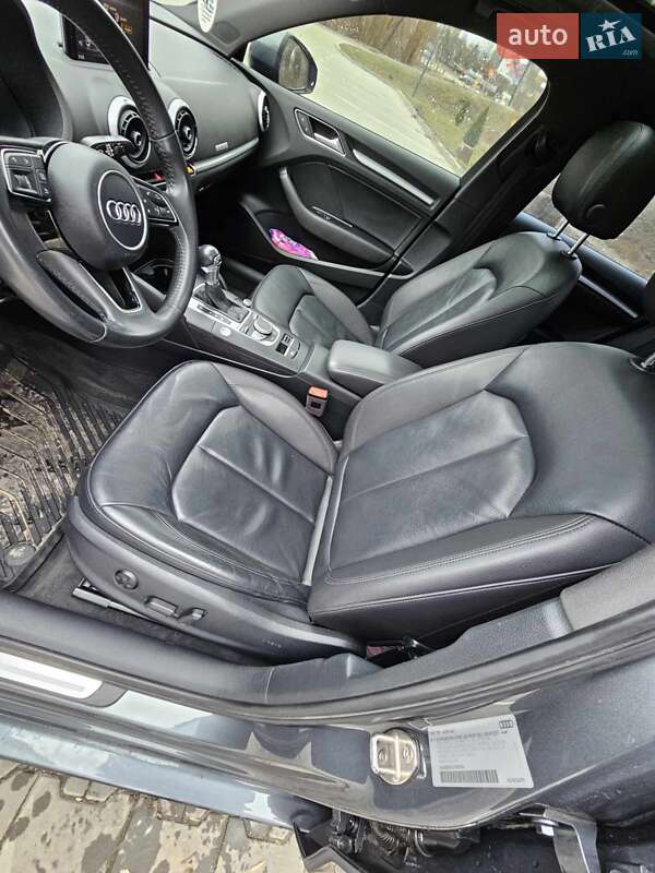 Седан Audi A3 2017 в Хмельницком