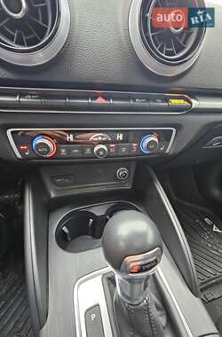 Седан Audi A3 2017 в Хмельницком