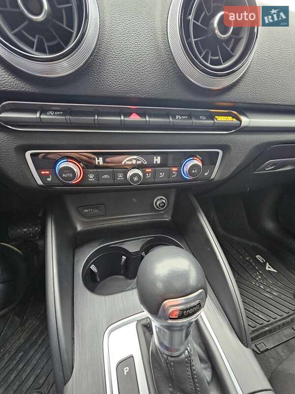 Седан Audi A3 2017 в Хмельницком