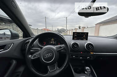 Седан Audi A3 2015 в Рівному