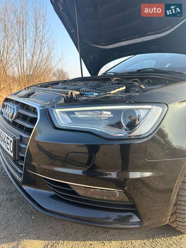 Седан Audi A3 2016 в Павлограде