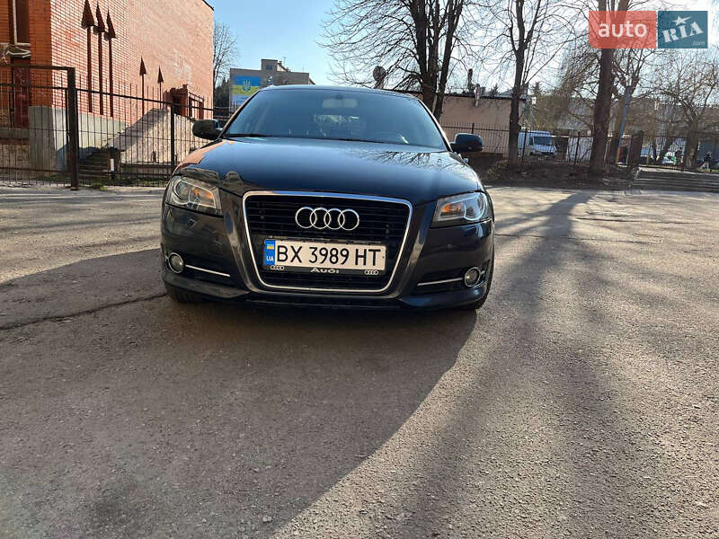 Хэтчбек Audi A3 2012 в Хмельницком