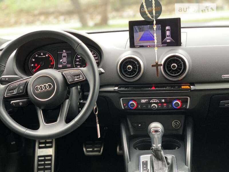 Седан Audi A3 2019 в 