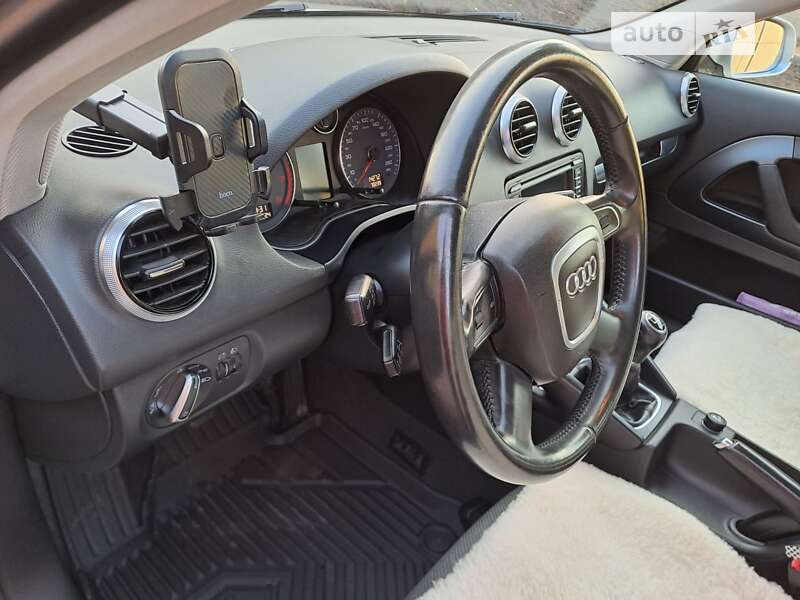 Хэтчбек Audi A3 2011 в Измаиле