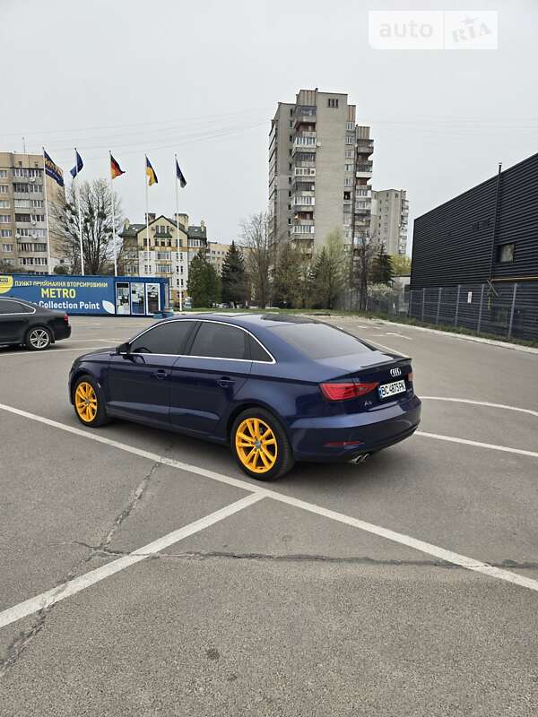 Седан Audi A3 2013 в Львове