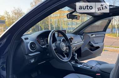 Седан Audi A3 2018 в Киеве