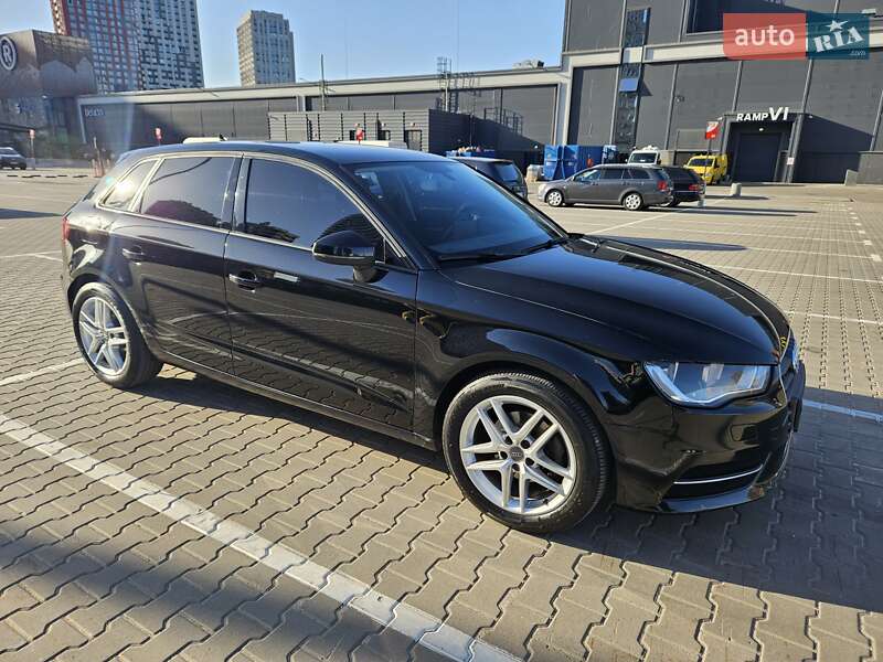 Хетчбек Audi A3 2014 в Києві