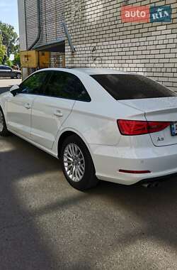 Седан Audi A3 2016 в Днепре