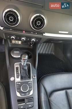 Седан Audi A3 2016 в Днепре