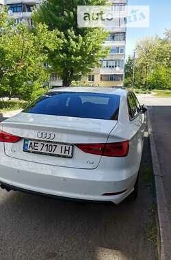 Седан Audi A3 2016 в Дніпрі