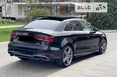 Седан Audi A3 2017 в Киеве