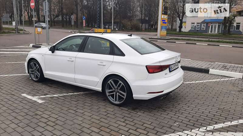 Седан Audi A3 2019 в Ровно