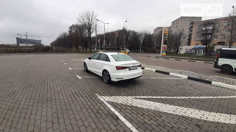 Седан Audi A3 2019 в Ровно