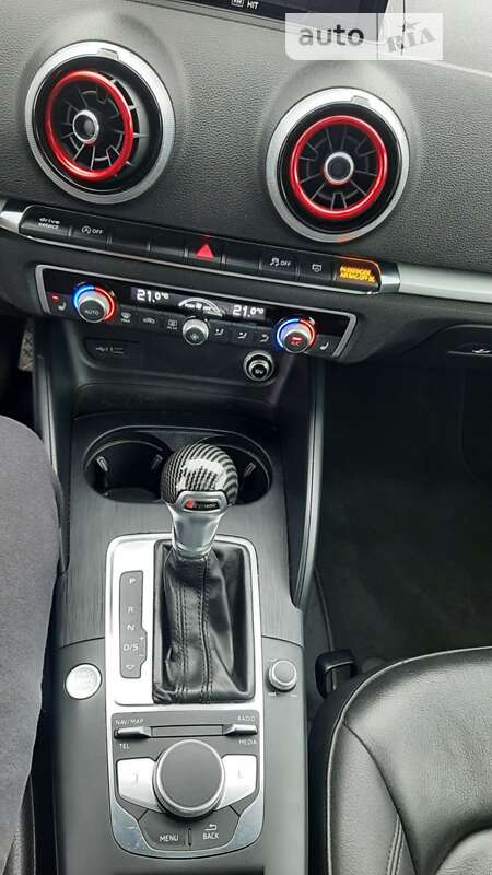 Седан Audi A3 2019 в Ровно