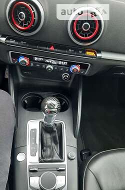 Седан Audi A3 2019 в Ровно