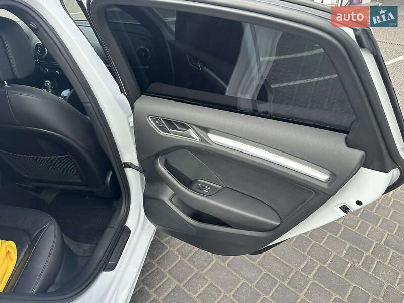 Седан Audi A3 2014 в Одессе