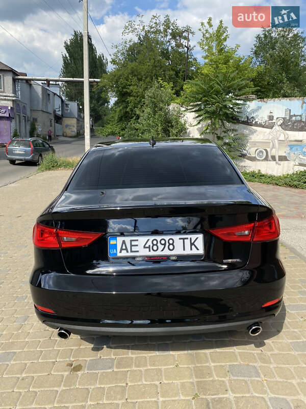 Седан Audi A3 2015 в Дніпрі