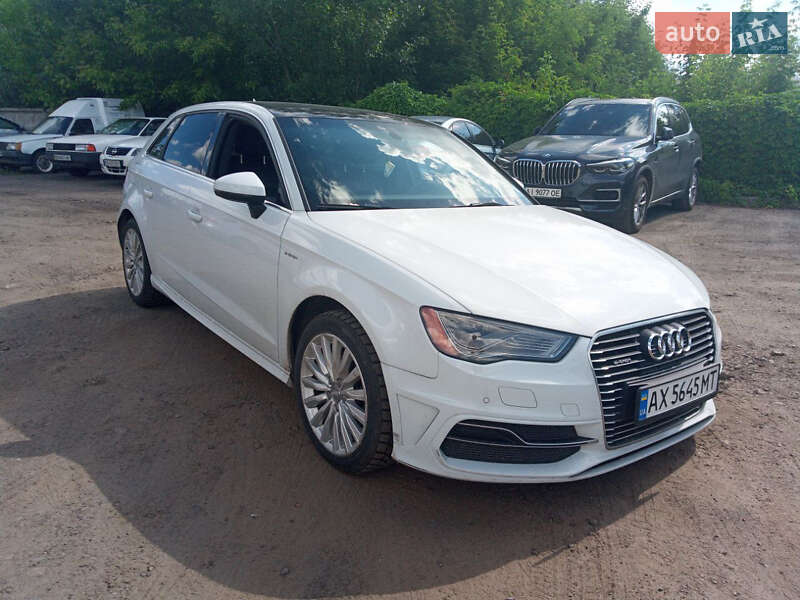 Хетчбек Audi A3 2015 в Києві