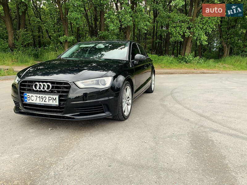 Седан Audi A3 2014 в Львове