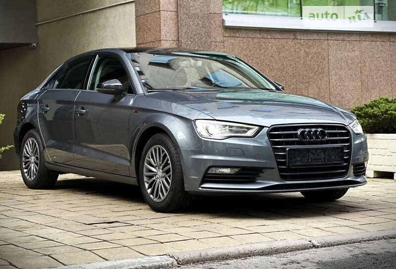 Седан Audi A3 2016 в Києві