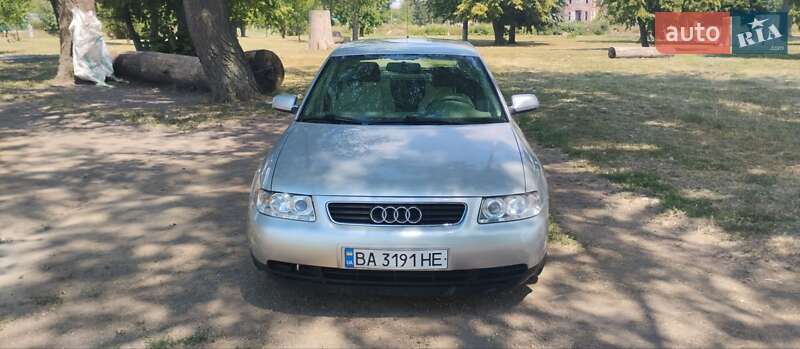 Хетчбек Audi A3 2001 в Добровеличківці