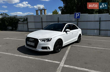 Седан Audi A3 2016 в 