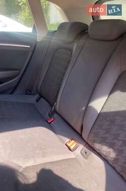 Хэтчбек Audi A3 2013 в 
