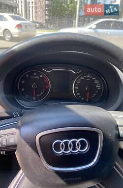 Хэтчбек Audi A3 2013 в 
