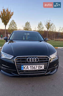 Седан Audi A3 2016 в 
